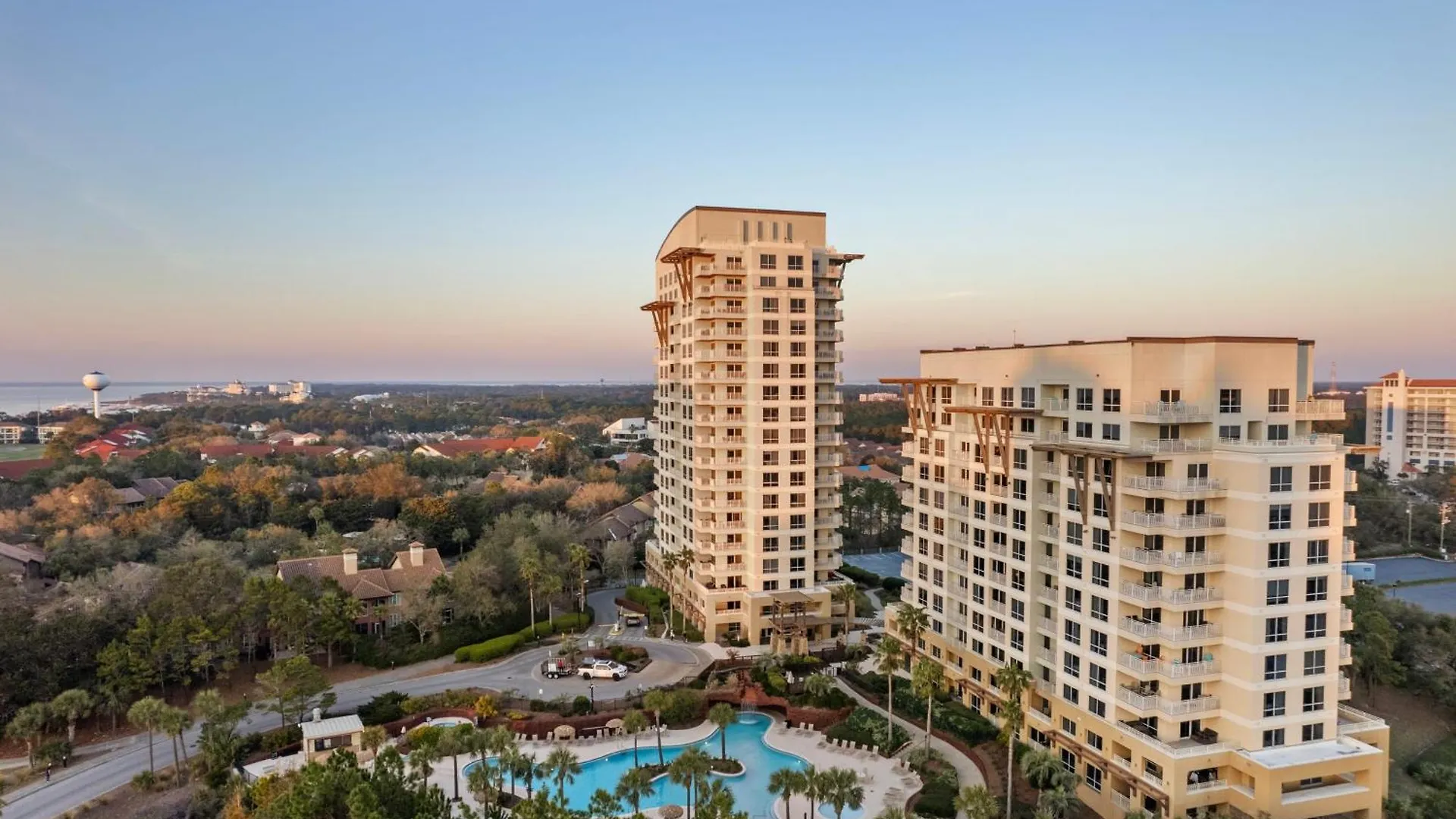 Miramar Beach Studio W Pool Tennis Walk To Beach Luau Eastern Sky Destin Holiday home